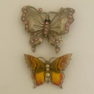 🎁 Butterfly Brooch Set with Pink and Yellow Accents